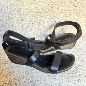 Teva Cabrillo Crossover Leather Wedge Sandals